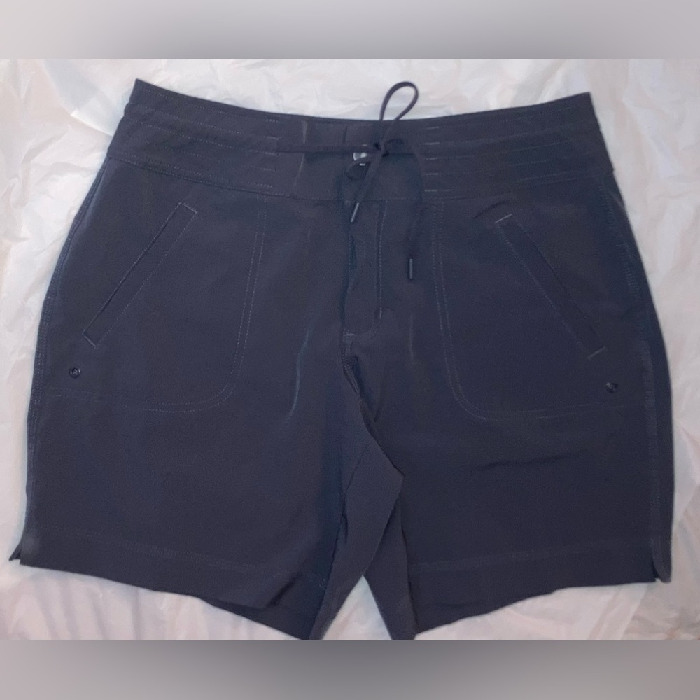 ATHLETIC WORKS WOMEN’sGRAY SWIM TRUNKS DRAWSTRING 2 POCKETS UNISEX  MED EUC